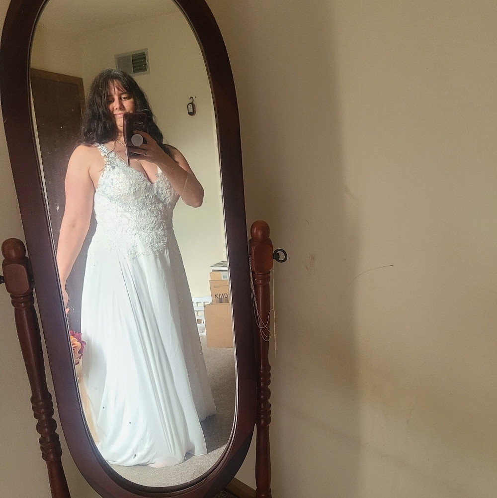 Elegant  A-line Ivory Lace Wedding Dress